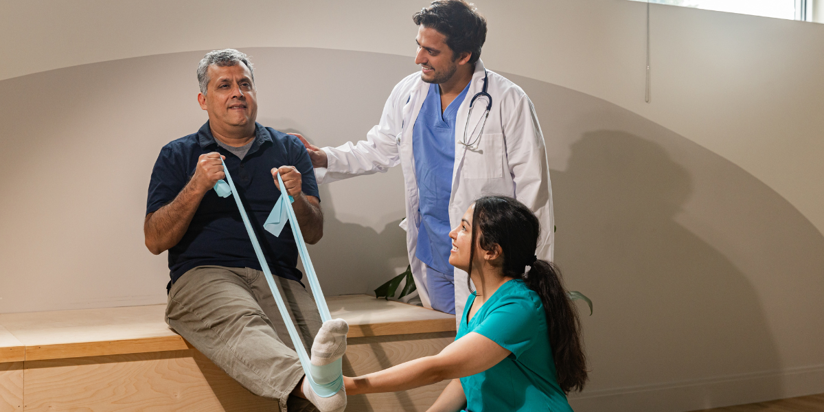 How Physical Therapy Helps Seniors Stay Active and Independent